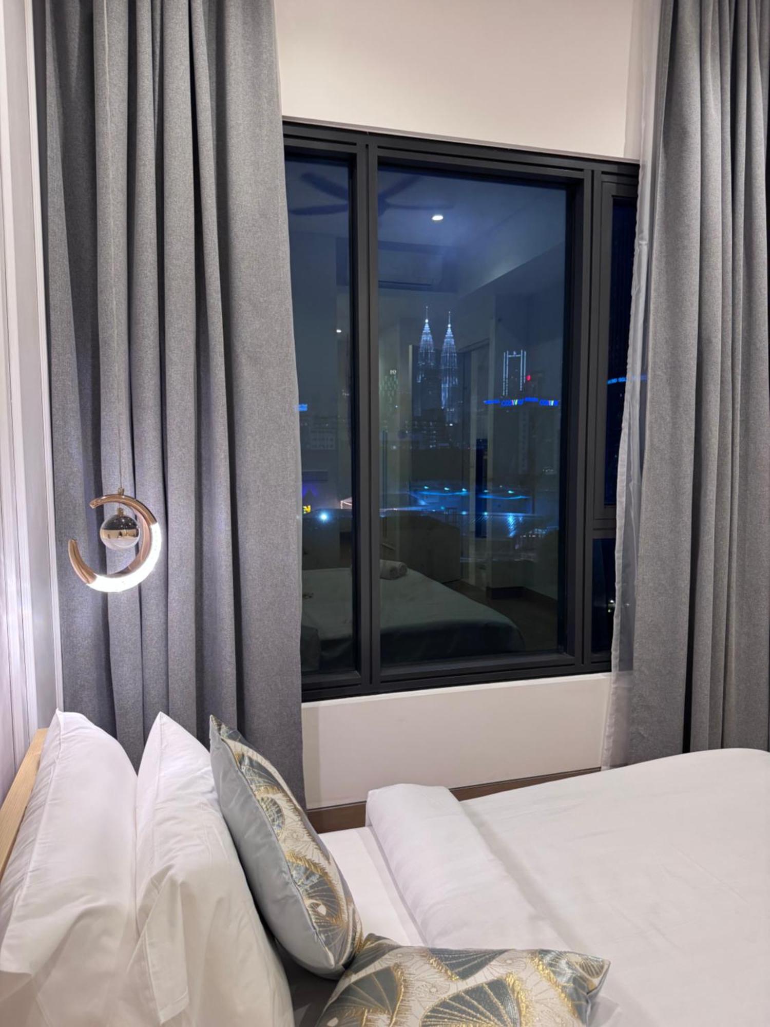 Infinity Pool Bukit Bintang Lalaport Bbcc Apartment