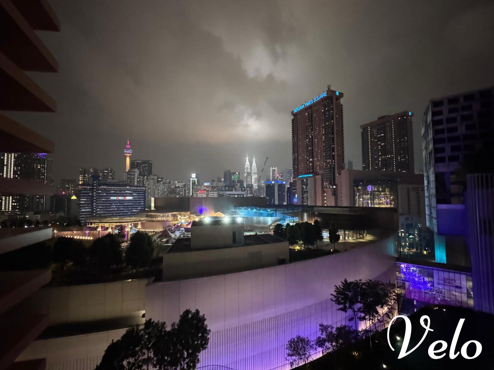 Infinity Pool Bukit Bintang Lalaport Bbcc Apartment Kuala Lumpur